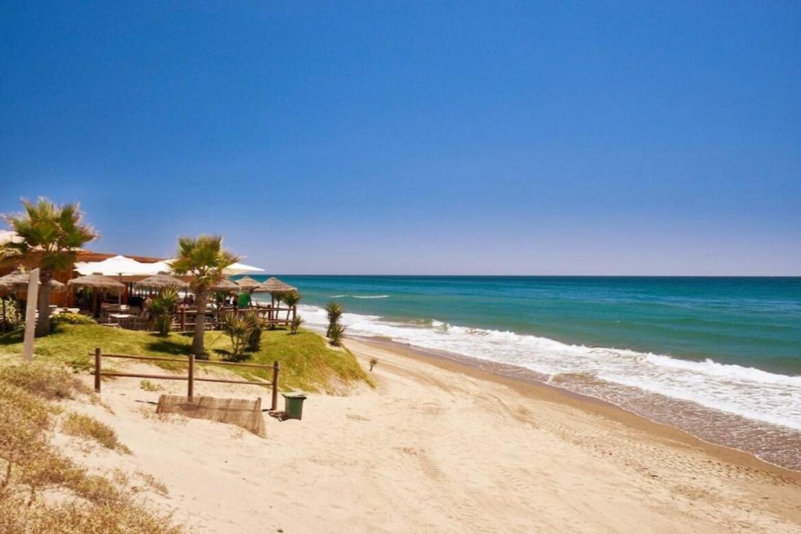 Nikkibeachfront * Marbella