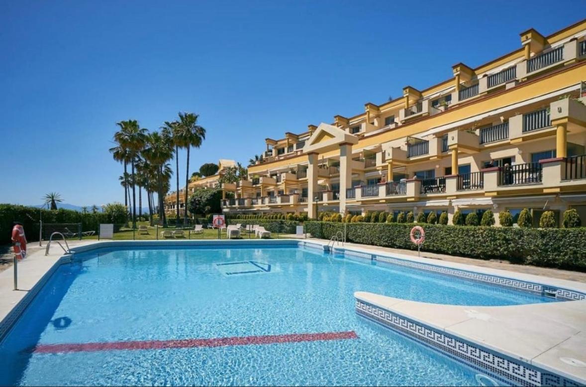 Nikkibeachfront * Marbella